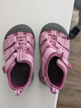 Pink Keen Baby Girl Shoes Sz 5